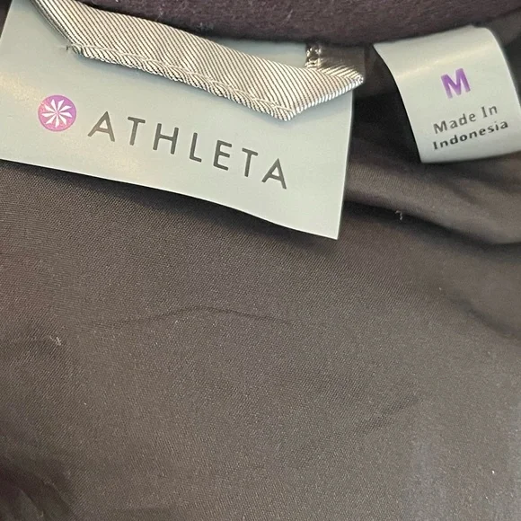 ⭐️Host Pick⭐️ Athleta Goose Down Flash Bomber Puffer Jacket Silver - Picture 7 of 10